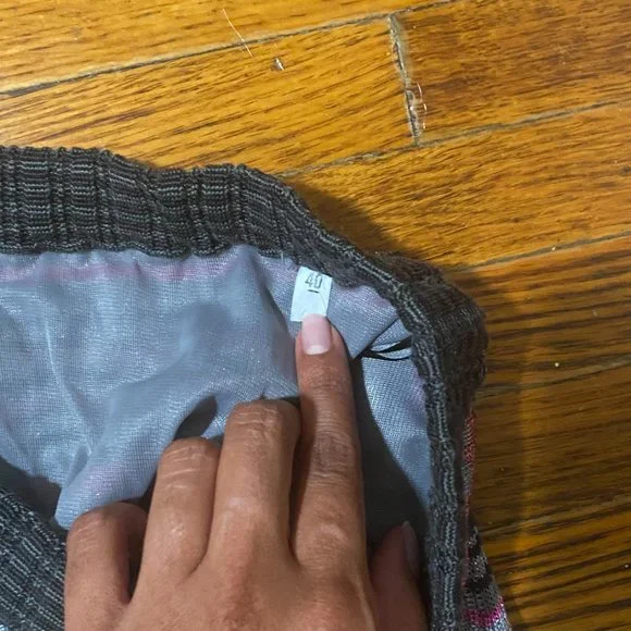 M Missoni Scalloped Edge Knit Skirt (S/M) - Picture 4 of 8